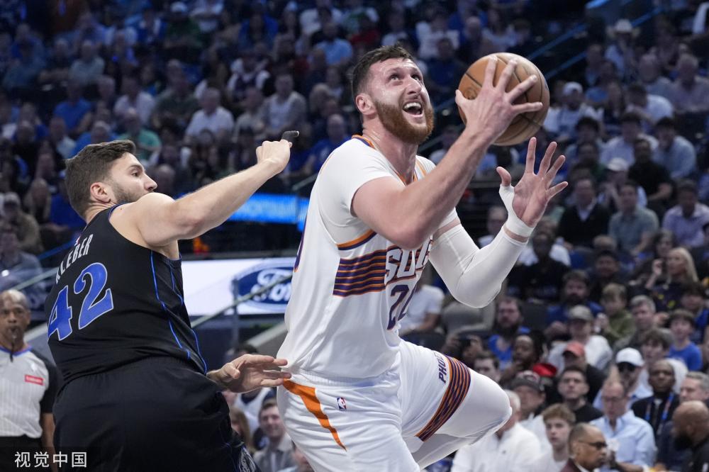 虽然他是在 虽然他是在