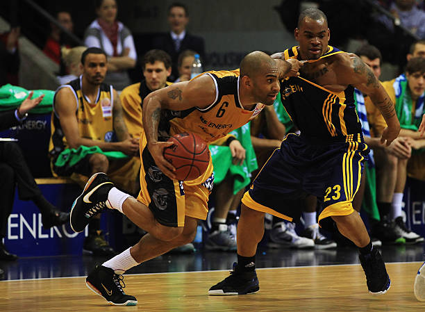 而新援小艾 而新援小艾