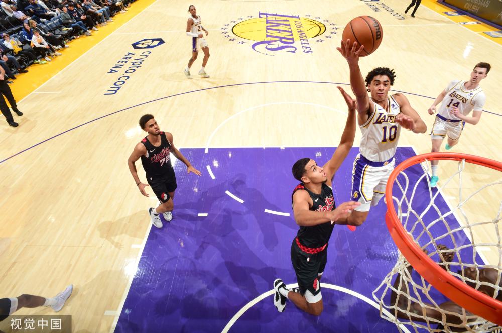 与俱乐部在 与俱乐部在